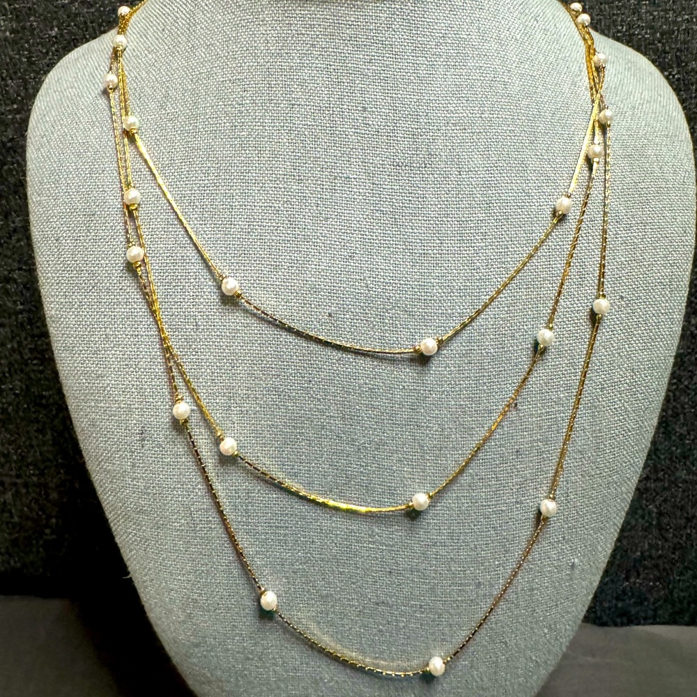 Gold toned with faux pearl necklace